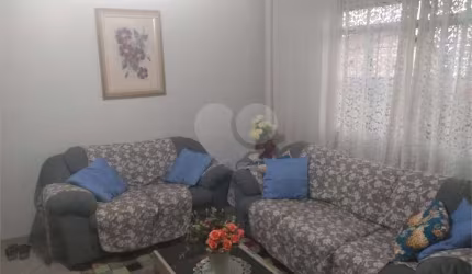 Casa com 3 quartos à venda na Rua Manuel Justiniano Quintão, 27, Vila Palmeiras, São Paulo, 189 m2 por R$ 690.000