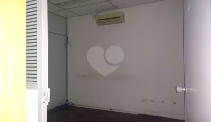 Casa comercial para alugar na Praça da República, 468, República, São Paulo, 259 m2 por R$ 3.800