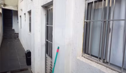 Casa com 6 quartos à venda na Rua Vicente Decara Neto, 91, Jardim Santo Antonio, São Paulo, 240 m2 por R$ 1.099.000