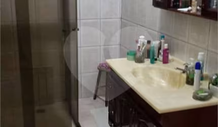 Casa com 2 quartos à venda na Travessa Sargo, 4, Vila Ester (Zona Norte), São Paulo, 160 m2 por R$ 650.000