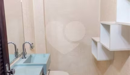 Casa com 2 quartos à venda na Rua Doutor Jorge Ramos, 64, Tatuapé, São Paulo, 161 m2 por R$ 690.000