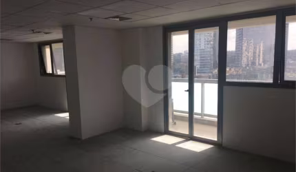 Sala comercial para alugar na Rua Henri Dunant, 792, Santo Amaro, São Paulo, 40 m2 por R$ 2.370