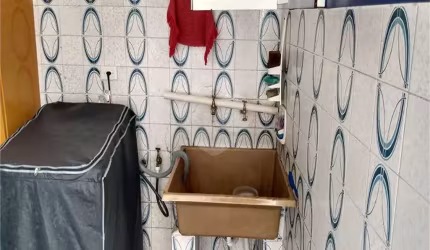 Casa com 3 quartos à venda na Rua Antônio Calandriello, 145, Vila Moinho Velho, São Paulo, 205 m2 por R$ 980.000
