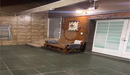Casa com 2 quartos à venda na Rua Diogo de Lara, 67, Canindé, São Paulo, 224 m2 por R$ 2.500.000