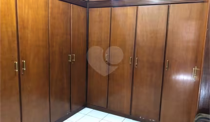 Casa com 3 quartos à venda na Rua Maurício de Oliveira, 125, Vila Augusta, Guarulhos, 257 m2 por R$ 1.500.000