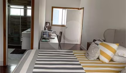 Casa em condomínio fechado com 5 quartos à venda na Rua Eurico Gaspar Dutra, 22, Parque Primavera, Carapicuíba, 750 m2 por R$ 3.480.000