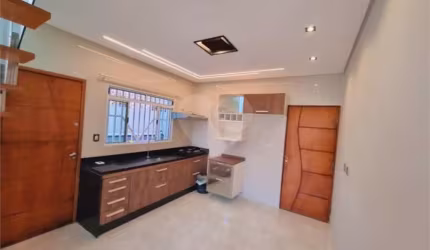 Casa com 3 quartos à venda na Rua Candiolina Matos de Santana, 284, Parque Continental II, Guarulhos, 150 m2 por R$ 595.000