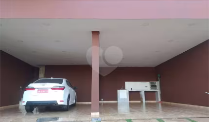 Casa com 3 quartos à venda na Rua Holanda, 32, Recanto Maravilha III, Santana de Parnaíba, 750 m2 por R$ 1.010.000