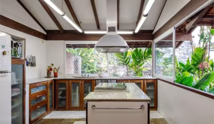 Casa em condomínio fechado com 3 quartos à venda na Rua Panamá, 99, Recanto Impla, Carapicuíba, 274 m2 por R$ 2.650.000