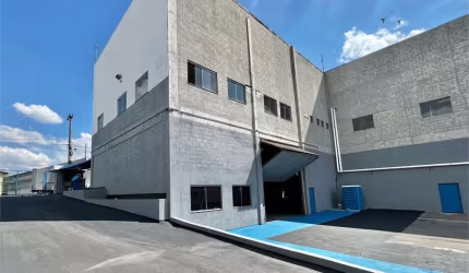 Barracão / Galpão / Depósito para alugar na Rua Professor João Cavaleiro Salém, 545, Parque das Nações, Guarulhos, 5469 m2 por R$ 98.000