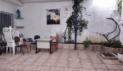 Casa com 2 quartos à venda na Rua Doutor Valentim Bouças, 698, Vila Mazzei, São Paulo, 295 m2 por R$ 650.000