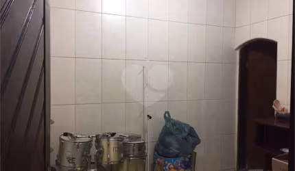 Casa com 2 quartos à venda na Rua Olga, 73, Parque dos Camargos, Barueri, 150 m2 por R$ 650.000
