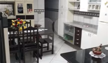 Casa com 3 quartos à venda na Rua Flor de Amoras, 668, Jardim das Flores, Osasco, 240 m2 por R$ 730.000