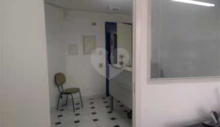 Sala comercial para alugar na Rua Clemente Álvares, 119, Lapa, São Paulo, 27 m2 por R$ 1.100