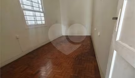 Casa com 4 quartos para alugar na Rua Ipiranga, 764, Jardim Santista, Mogi das Cruzes, 158 m2 por R$ 4.000