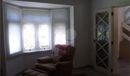 Casa em condomínio fechado com 3 quartos à venda na Rua das Arapongas, 353, Santa Rosa, Vinhedo, 380 m2 por R$ 2.050.000