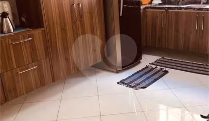 Casa em condomínio fechado com 4 quartos à venda na Rua Domingos Nastari, 280, Vila Appia Antica, Carapicuíba, 383 m2 por R$ 1.965.000