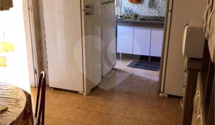 Casa com 13 quartos à venda na Rua Vitorino Carmilo, 99, Barra Funda, São Paulo, 136 m2 por R$ 950.000