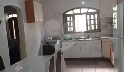 Casa com 5 quartos à venda na Rua Artelinda Ruggeri Daddato, 490, Cipava, Osasco, 286 m2 por R$ 650.000