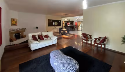 Casa em condomínio fechado com 4 quartos à venda na Rua Uruana, 725, Chácara dos Junqueiras, Carapicuíba, 320 m2 por R$ 1.650.000