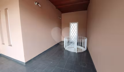 Casa com 3 quartos para alugar na Avenida Eduardo Castro, 520, Vila São José, Várzea Paulista, 207 m2 por R$ 3.500