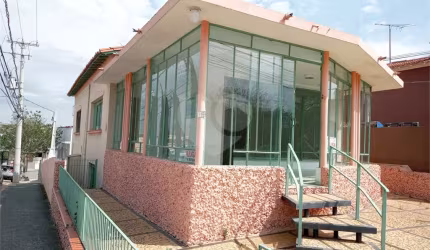 Casa com 3 quartos à venda na Rua Fernando Costa, 316, Centro, Vinhedo, 272 m2 por R$ 980.000