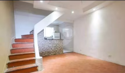 Casa com 3 quartos à venda na Rua Arapari, 92, Jardim Têxtil, São Paulo, 174 m2 por R$ 550.000