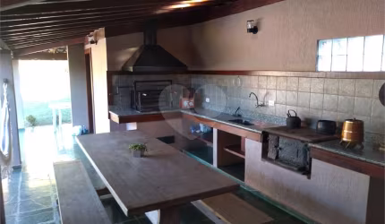 Casa com 2 quartos à venda na Rua José de Assis Gonçalves, 245, Portal São Marcelo, Bragança Paulista, 250 m2 por R$ 800.000