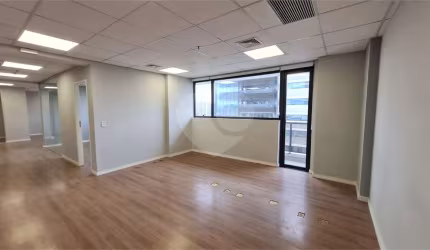 Sala comercial para alugar na Avenida Marquês de São Vicente, 2353, Várzea da Barra Funda, São Paulo, 69 m2 por R$ 9.664