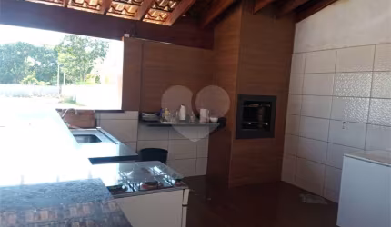 Chácara / sítio com 3 quartos à venda na Rua Antonio Espana, 179, Loteamento Aracê de Santo Antonio II, São Carlos, 230 m2 por R$ 650.000