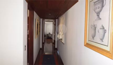 Casa em condomínio fechado com 4 quartos à venda na Rua Estados Unidos, 33, Recanto Impla, Carapicuíba, 615 m2 por R$ 2.950.000