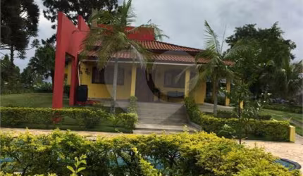 Chácara / sítio com 3 quartos para alugar na Avenida Monte Carlo, 2125, Aguazul, Guarulhos, 220 m2 por R$ 15.000