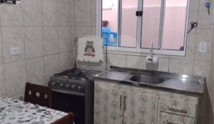 Casa com 2 quartos à venda na Rua Fernandes Brites da Silva, 109, Jardim Rubi, Mogi das Cruzes, 114 m2 por R$ 500.000
