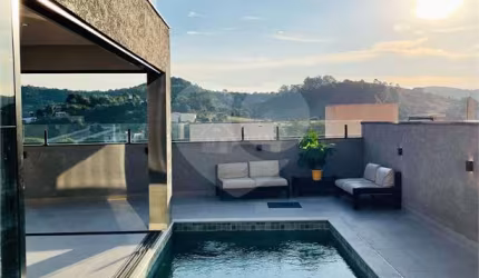 Casa em condomínio fechado com 3 quartos à venda na Rua Sabiá, 1485, Suru, Santana de Parnaíba, 218 m2 por R$ 2.590.000
