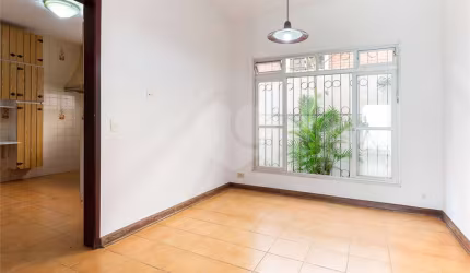 Casa com 5 quartos à venda na Rua Doutor Rubens Maragliano, 50, Jardim Leonor, São Paulo, 257 m2 por R$ 1.900.000