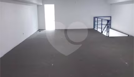 Barracão / Galpão / Depósito para alugar na Avenida João de Andrade, 917, Santo Antônio, Osasco, 240 m2 por R$ 15.000