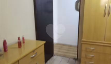 Casa com 2 quartos à venda na Rua Nova Iguaçu, 121, Jardim Moreira, Guarulhos, 200 m2 por R$ 550.000