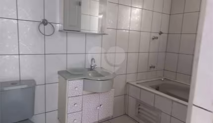 Casa com 3 quartos à venda na Rua Helena Barbosa Marcondes, 55, Bela Vista, Osasco, 170 m2 por R$ 750.000