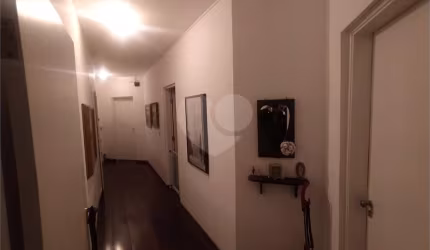 Casa em condomínio fechado com 6 quartos à venda na Alameda Guarujá, 626, Alphaville, Santana de Parnaíba, 420 m2 por R$ 2.940.000