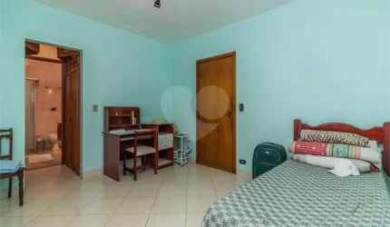 Casa com 3 quartos à venda na Rua Tapaxanas, 13, Horto Florestal, São Paulo, 260 m2 por R$ 1.650.000