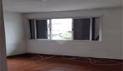 Casa com 3 quartos à venda na Rua Sarambé, 122, Vila Arapuã, São Paulo, 170 m2 por R$ 520.000