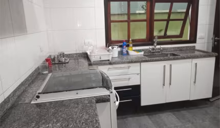 Casa com 3 quartos à venda na Rua Maria José Bellegarde Santoni, 70, Parque Renato Maia, Guarulhos, 250 m2 por R$ 889.000