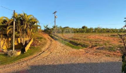 Chácara / sítio com 2 quartos à venda na Estrada Luiz de Queiroz Guimarães, 65, Reforma Agrária, Valinhos, 26455 m2 por R$ 1.800.000