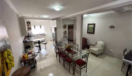 Casa com 3 quartos à venda na Rua Veríssimo da Silva, 151, Jardim Nossa Senhora do Carmo, São Paulo, 320 m2 por R$ 960.000