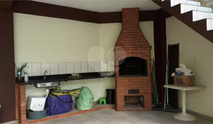Casa com 3 quartos à venda na Rua Esteves Ferreira, 34, Jardim Helena, São Paulo, 110 m2 por R$ 650.000