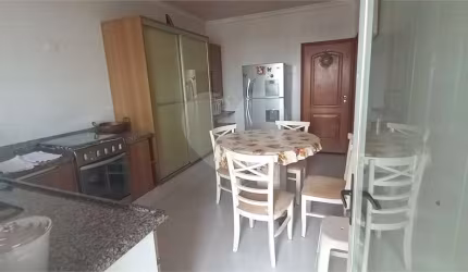 Apartamento com 3 quartos para alugar na Rua Castro Alves, 20, Embaré, Santos, 115 m2 por R$ 8.600