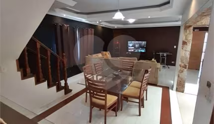 Casa com 3 quartos para alugar na Rua Maurício Araújo Martins, 73, Vila Aparecida, São Paulo, 262 m2 por R$ 7.000