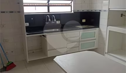 Apartamento com 3 quartos para alugar na Rua Napoleão Laureano, 32, Marapé, Santos, 122 m2 por R$ 4.500