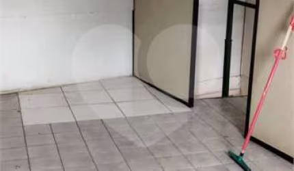 Casa com 2 quartos à venda na Avenida Doutor Ricardo Jafet, 94, Vila Santa Eulalia, São Paulo, 180 m2 por R$ 590.000