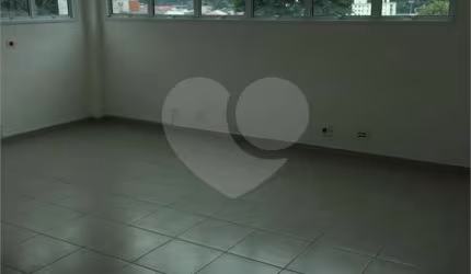 Prédio para alugar na Praça Dácio Pires Correia, 44, Cidade Vargas, São Paulo, 490 m2 por R$ 17.000